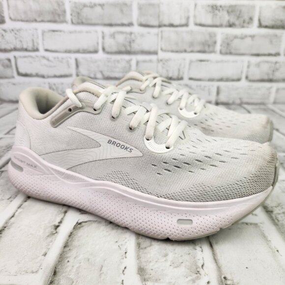 Brooks Ghost Max Women's Size 8.5 D Wide Triple White Running Shoes Gym Train - Picture 1 of 10